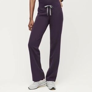Figs deep purple scrub set